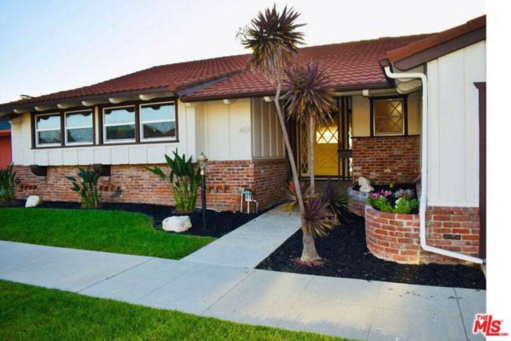 4623 Don Miguel Drive, Los Angeles, CA 90008
