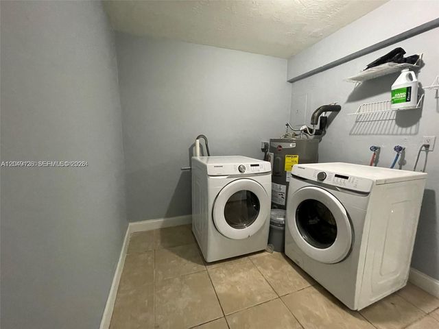 4160 SW 36th St, West Park, FL 33023