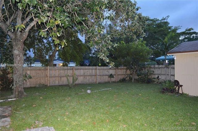4160 SW 36th St, West Park, FL 33023