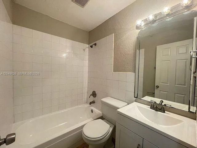 4160 SW 36th St, West Park, FL 33023