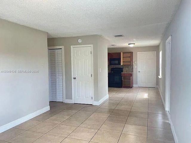 4160 SW 36th St, West Park, FL 33023