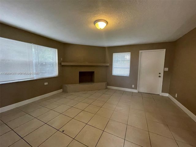 4160 SW 36th St, West Park, FL 33023