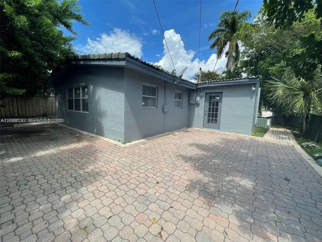 4160 SW 36th St, West Park, FL 33023