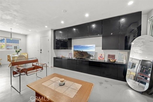 9005 Cynthia Street 209, West Hollywood, CA 90069