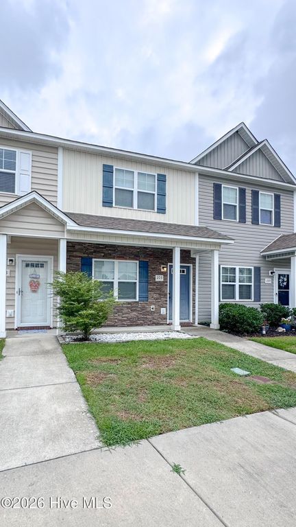203 Justice Farm Drive, Sneads Ferry, NC 28460