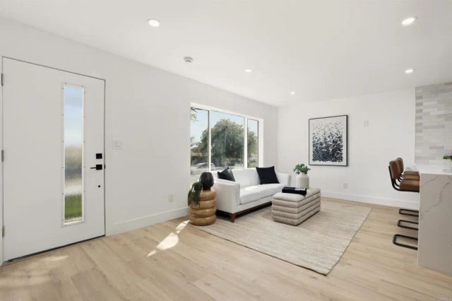 528 N Cuyamaca St, El Cajon, CA 92020