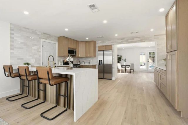 528 N Cuyamaca St, El Cajon, CA 92020