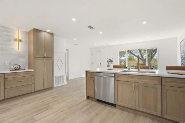 528 N Cuyamaca St, El Cajon, CA 92020