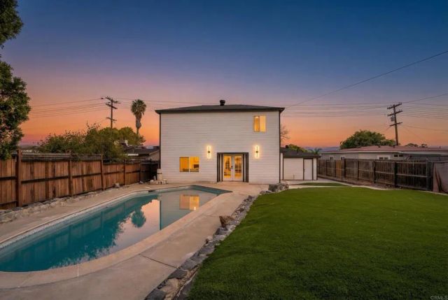 528 N Cuyamaca St, El Cajon, CA 92020