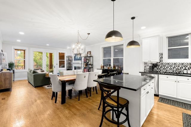 3843 N Southport Avenue 2N, Chicago, IL 60613