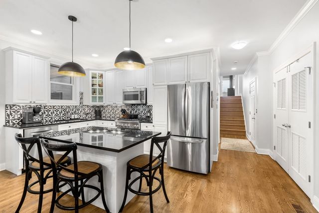 3843 N Southport Avenue 2N, Chicago, IL 60613