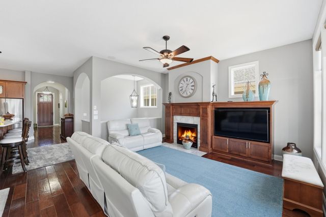 8808 Lake Riley Drive, Chanhassen, MN 55317