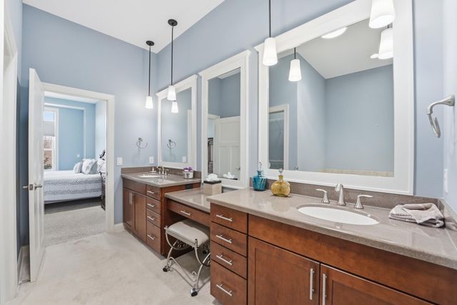 8808 Lake Riley Drive, Chanhassen, MN 55317