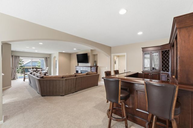 8808 Lake Riley Drive, Chanhassen, MN 55317