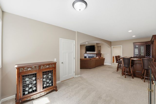 8808 Lake Riley Drive, Chanhassen, MN 55317