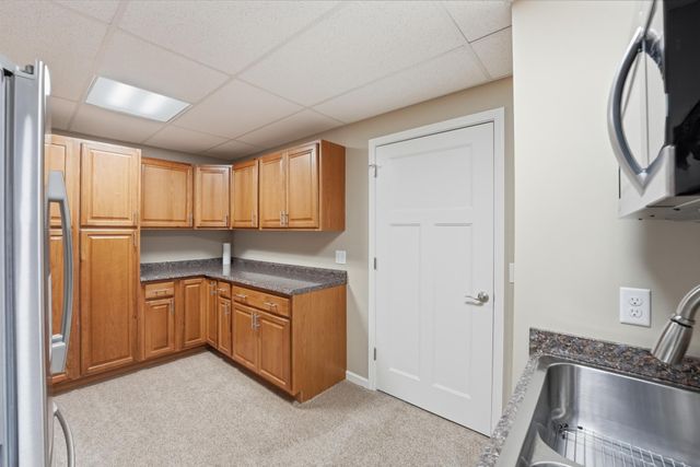 8808 Lake Riley Drive, Chanhassen, MN 55317