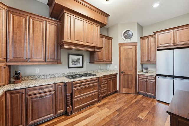 8808 Lake Riley Drive, Chanhassen, MN 55317