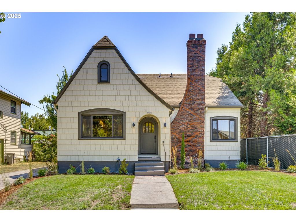 1730 Ne 38TH Ave, Portland, OR 97212