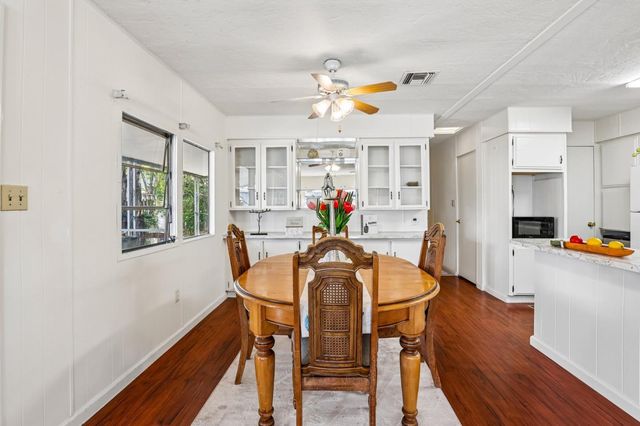 1349 Via Deste 80, Livermore, CA 94551
