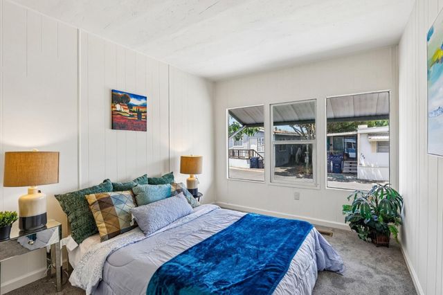 1349 Via Deste 80, Livermore, CA 94551