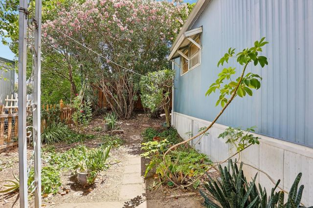 1349 Via Deste 80, Livermore, CA 94551