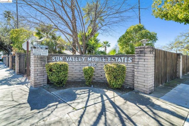 1349 Via Deste 80, Livermore, CA 94551