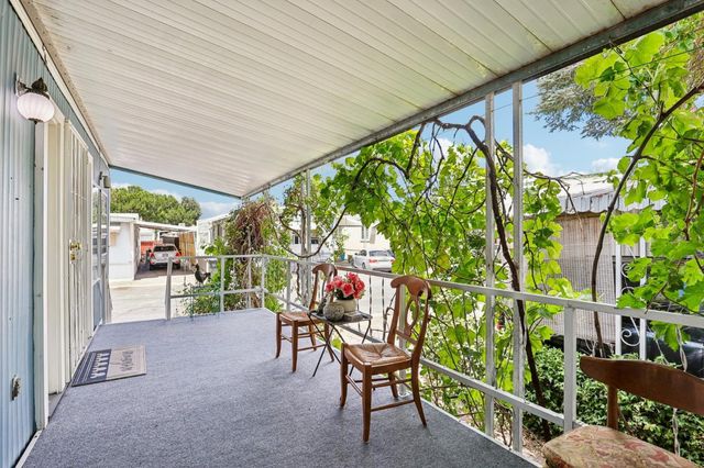 1349 Via Deste 80, Livermore, CA 94551