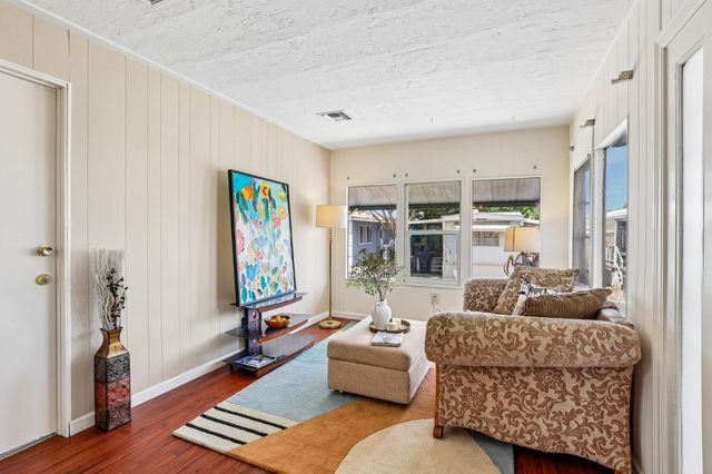 1349 Via Deste 80, Livermore, CA 94551