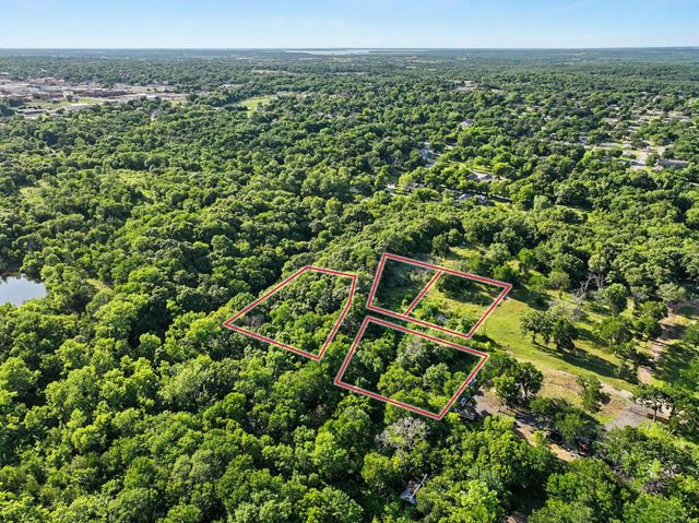 830 E Morgan Street, Denison, TX 75021