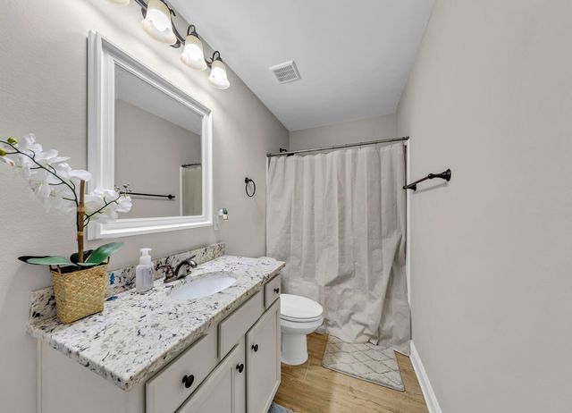 1200 French Quarter Way, Fort Walton Beach, FL 32547