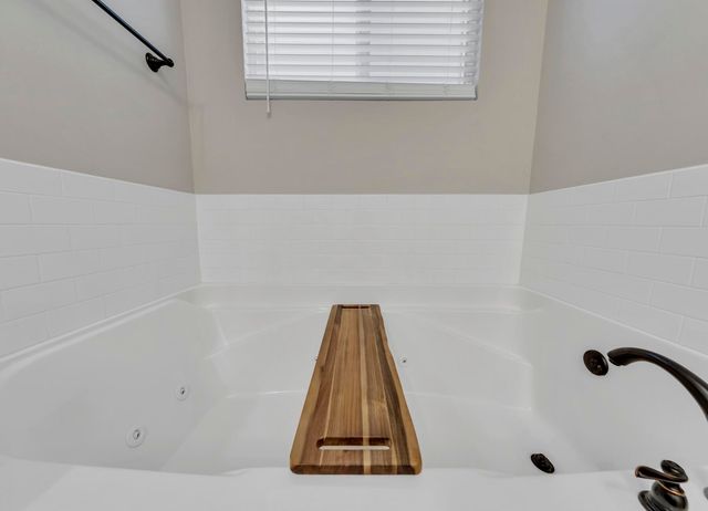 1200 French Quarter Way, Fort Walton Beach, FL 32547