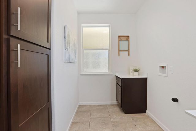 2662 Veneto Ct, Lodi, CA 95242