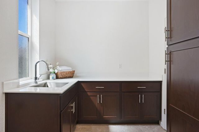 2662 Veneto Ct, Lodi, CA 95242