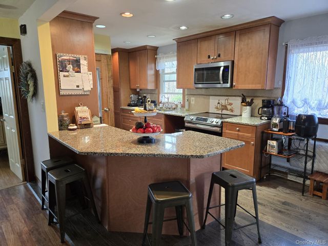 14 Lowell Road, Carmel, NY 10512