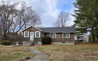 14 Lowell Road, Carmel, NY 10512