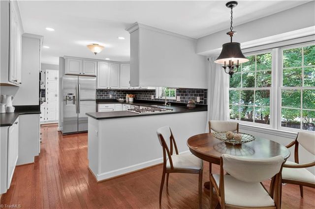 7015 Woodlark Court, Clemmons, NC 27012