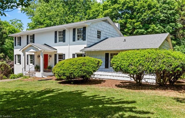 7015 Woodlark Court, Clemmons, NC 27012