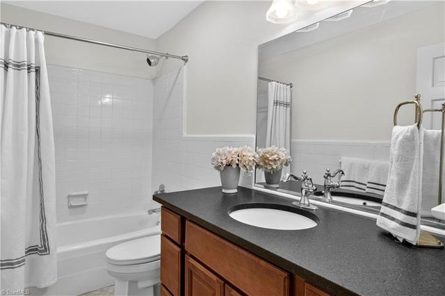 7015 Woodlark Court, Clemmons, NC 27012