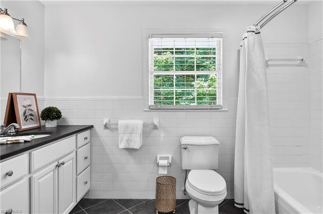 7015 Woodlark Court, Clemmons, NC 27012