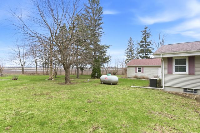 11530 S Il Route 23, Marengo, IL 60152