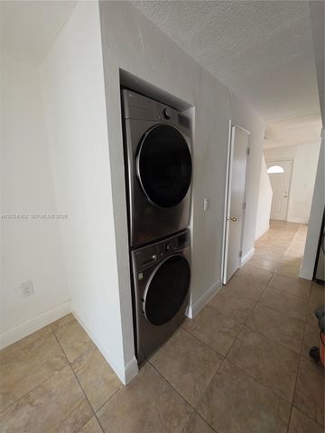 10972 SW 4th Street J2, Sweetwater, FL 33174