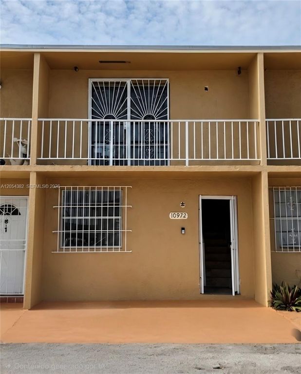 10972 SW 4th Street J2, Sweetwater, FL 33174