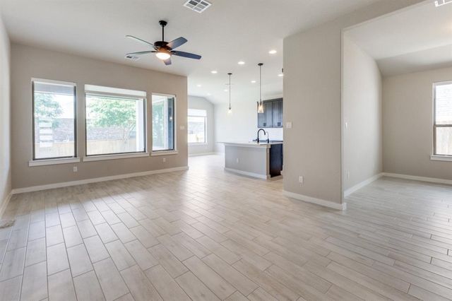 1410 Sawmill XING, Round Rock, TX 78665