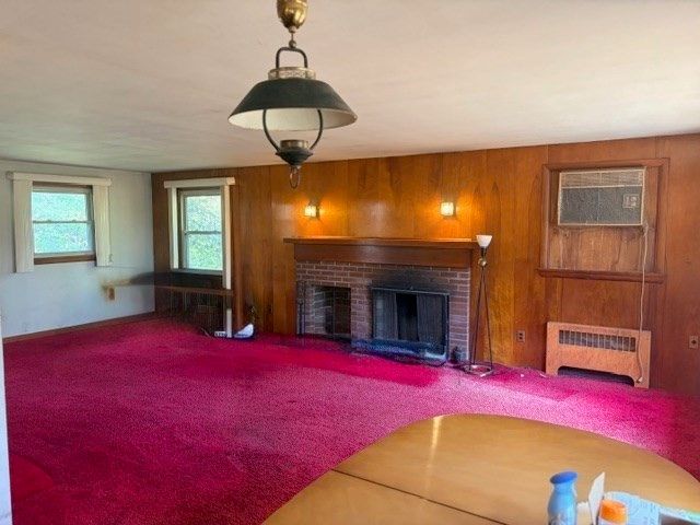 54 Hilldale Rd, Ashland, MA 01721