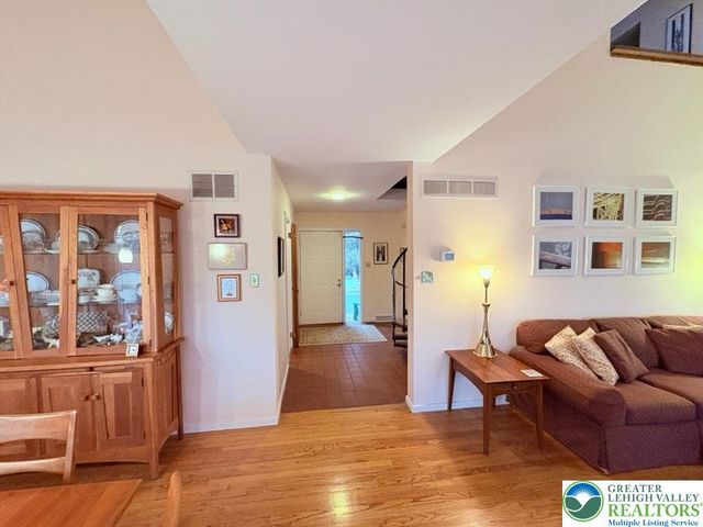 3034 West Whitehall Street, Allentown City, PA 18104