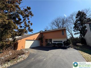 3034 West Whitehall Street, Allentown City, PA 18104