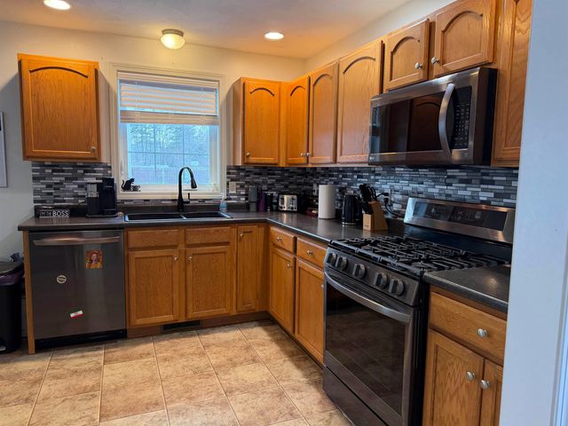 9 Amy Way, Concord, NH 03303