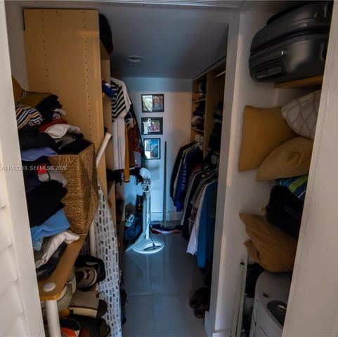 1650 NE 115th St 302, Miami, FL 33181