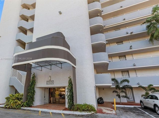 1650 NE 115th St 302, Miami, FL 33181