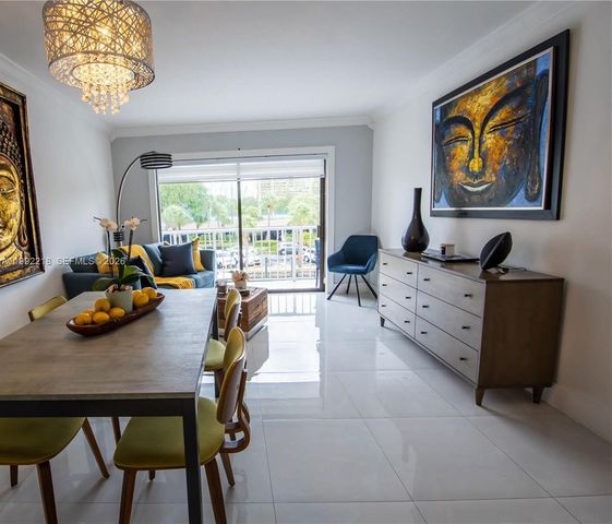 1650 NE 115th St 302, Miami, FL 33181